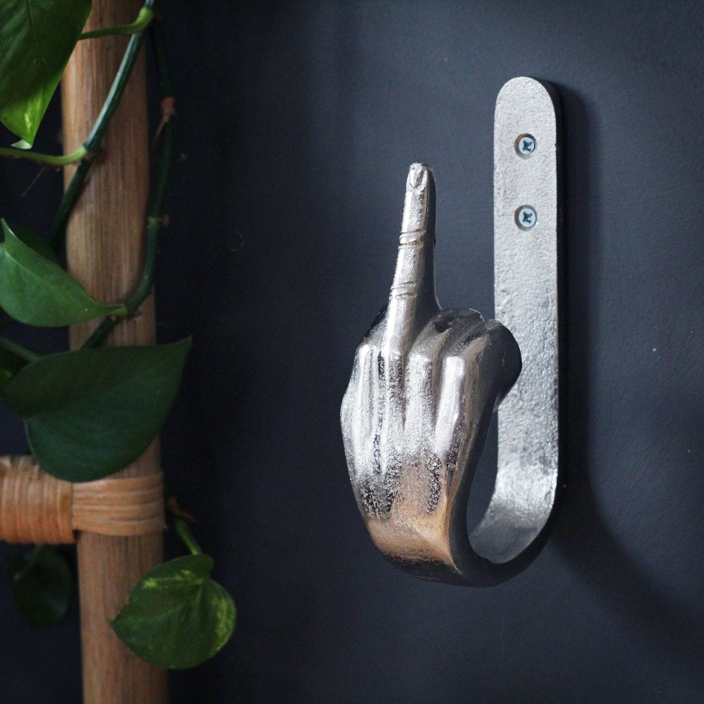 🤣Funny Metal Gesture Hook🔗