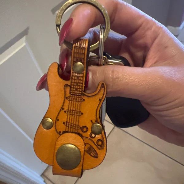 🎸Leather Guitar Pick Holder Keychain