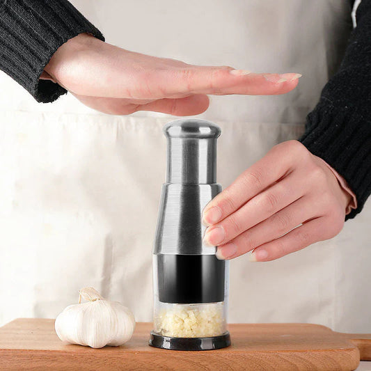 Compact Garlic Chopper for Fine Chopping