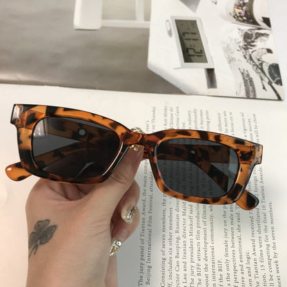 2024 New Women Rectangle Vintage Sunglasses Brand Designer Retro Points Sun Glasses Female Lady Eyeglass Cat Eye Driver Goggles